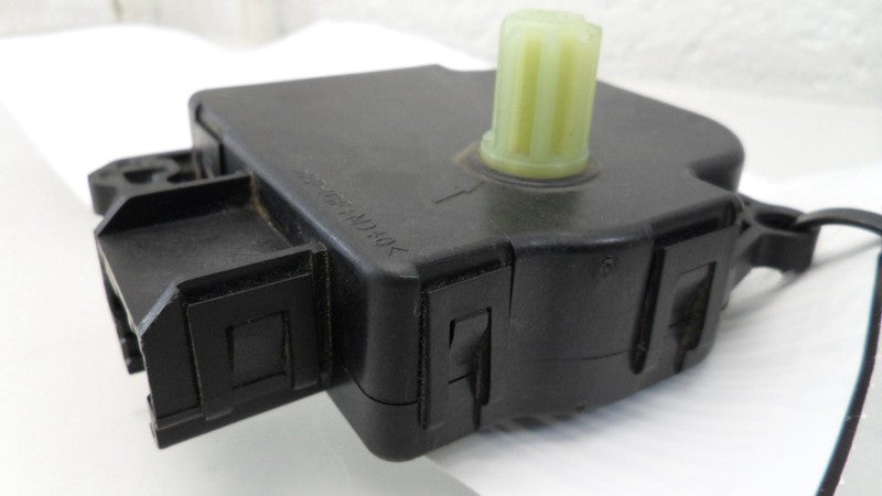 545250008 2015-2018 Dodge Grand Caravan HVAC Air Inlet Door Actuator Used 545250008 OEM