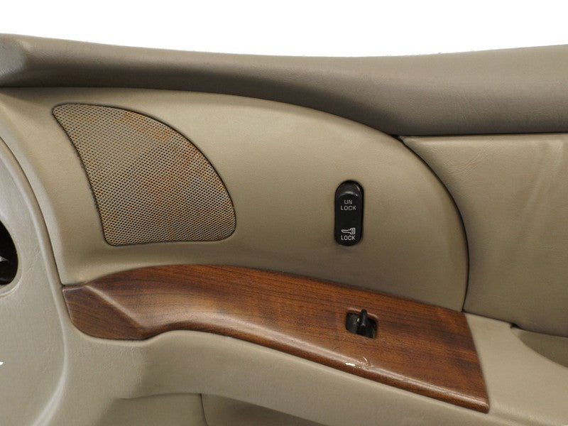 25687715 2001-2003 Buick Park Avenue Front Right Door Interior Trim Panel Used 25687715 