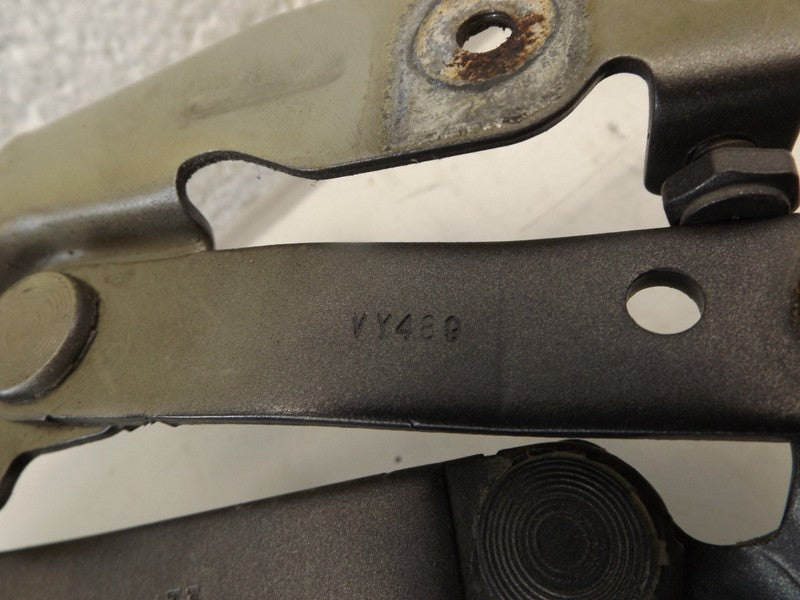 4673955AB 2015-18 Dodge Grand Caravan Driver and Passenger Hood Hinge Set Used 4673955AB