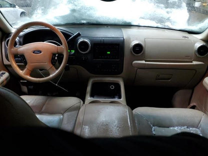 2L1Z13404AB 2003-2006 Ford Expedition Driver FL Tail Light Assembly Used 2L1Z13404AB OEM