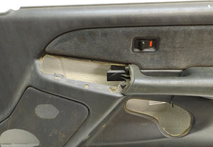 15045412 1999-2006 Chevrolet Silverado 1500 Passenger FR Interior Door Panel Used OEM