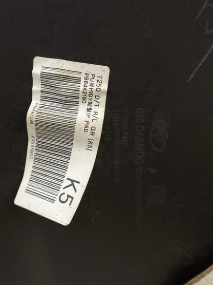 96442190 2007-2008 Chevrolet Aveo Passenger RL Door Interior Trim Panel Used 96442190 OEM