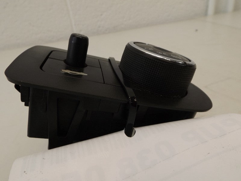 25821302 2006-2011 Chevrolet Impala Headlight Switch Used OEM 25821302