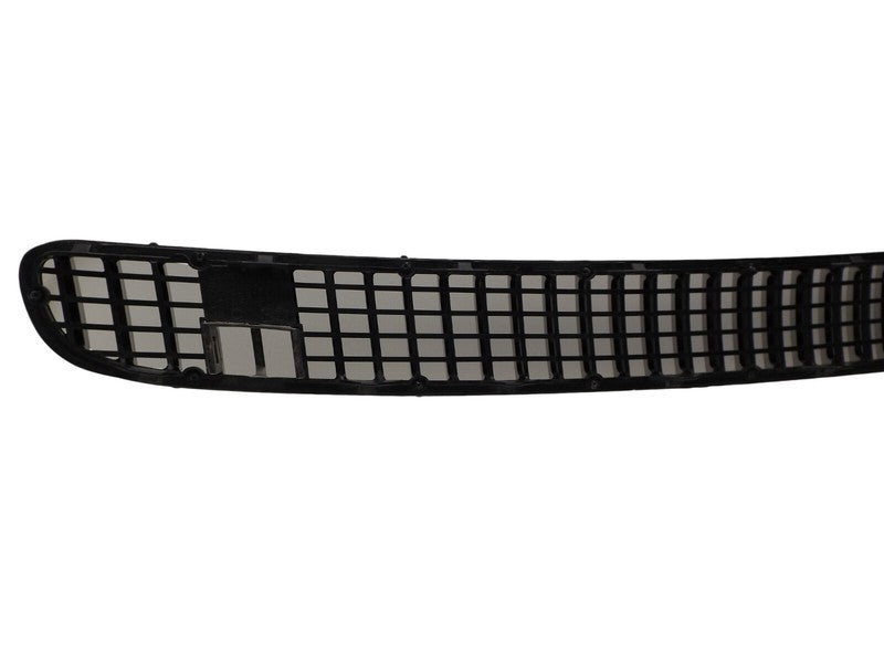 51138204860 2002-2006 BMW 325xi Front Grille Used OEM 51138204860 