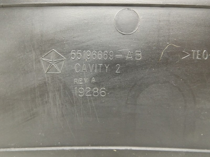 55196669 1999-2004 Jeep Grand Cherokee Center Console Tray Insert Used OEM 55196669