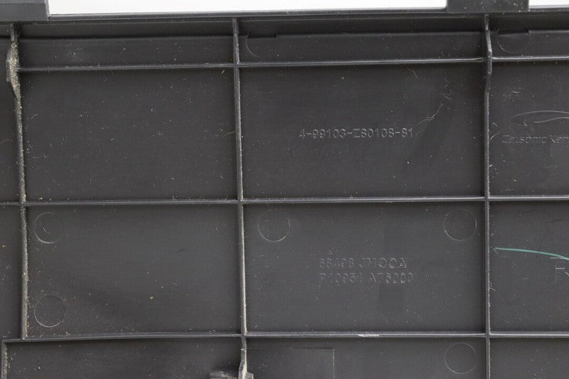 68498JM00A 2008-2015 Nissan Rogue Passenger RH Dash End Cap Used OEM 68498JM00A