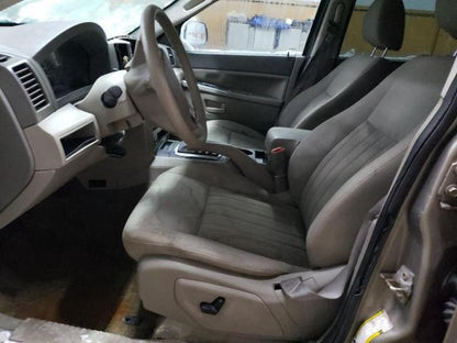 1EG891D5AA 2005-2007 Jeep Grand Cherokee FR Door Interior Trim Panel Used 1QE771J3AA OEM