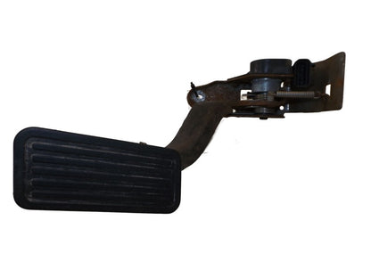 234-0000 2002 GMC Yukon XL dDenali 1500 Accelerator Pedal Assembly OEM USED