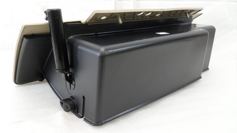 5F9X74060T10AW 2005-2007 Ford Five Hundred Front Glove Box Used 5F9X74060T10AW OEM
