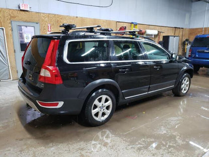 8663935 2010-2016 Volvo XC70 Passenger Rear RR Door Seal Used OEM 8663935