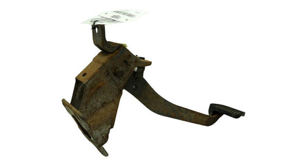 AB031316 2004-2008 Chevrolet Aveo Brake Pedal Assembly Used AB031316 OEM