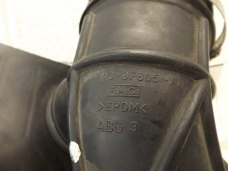 7T4Z9B659A 2007-2010 Ford Edge Engine Air Intake Hose 3.5L Used 7T4Z9B659A OEM