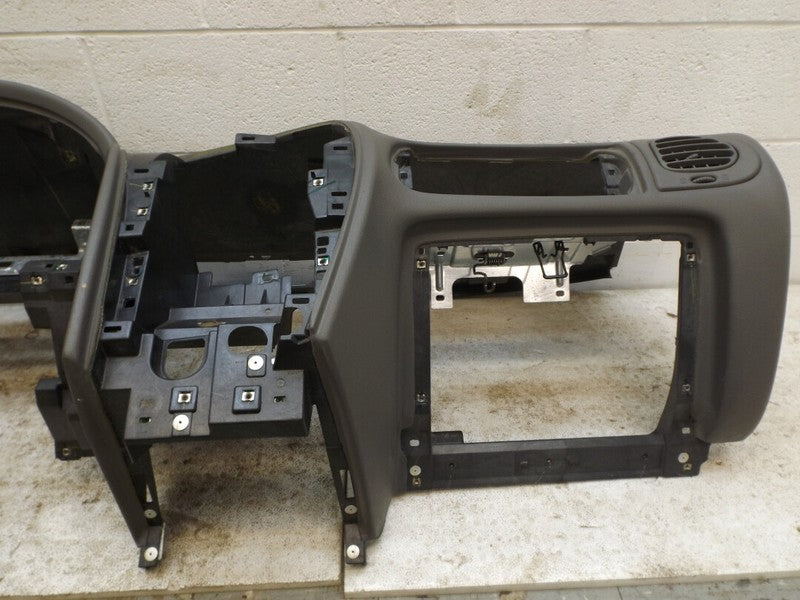 15197409 1998-2005 Oldsmobile Bravada Dashboard Panel Assembly Used OEM 15197409