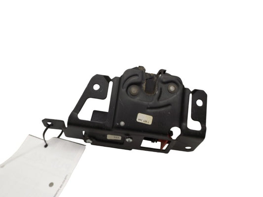 7057364 2002-2006 BMW 325xi Rear Trunk Hatch Lock Actuator Used OEM 7057364