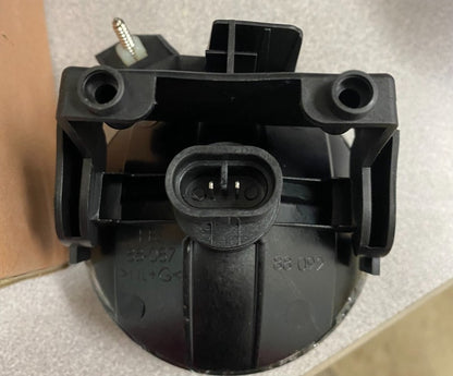 CH2592113 01-04 Dakota 01-03 Durango Fog Light New Right or Left CH2592113 