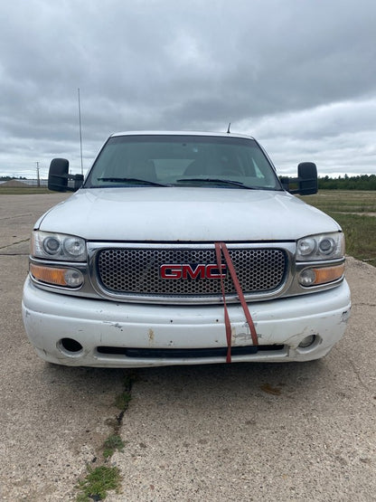 15750785 1999-2006 GMC Yukon XL 1500 Headlight Housing Bracket Used 15750785 OEM DMG*