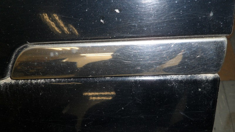 8W1Z16005A 2008-2010 Lincoln Town Car Passenger FR Fender Used 8W1Z16005A OEM