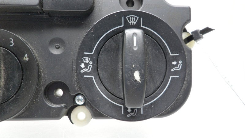 1K0820047HR 2006-2009 Volkswagen Rabbit HVAC Temperature Control Panel Used 1K0820047HR OEM