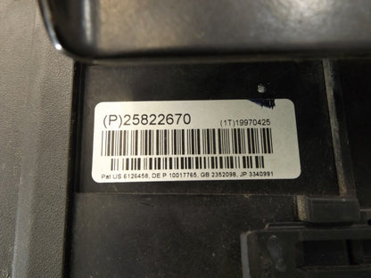 P25822670 2004-2009 Cadillac SRX Fuse Box W/ Bracket &amp; Cover Assembly Used 15870409