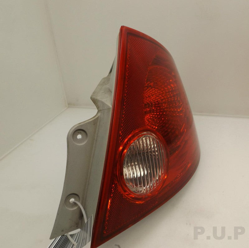 19418415 2005-2010 Chevrolet Cobalt Right Tail Light Assembly 19418415