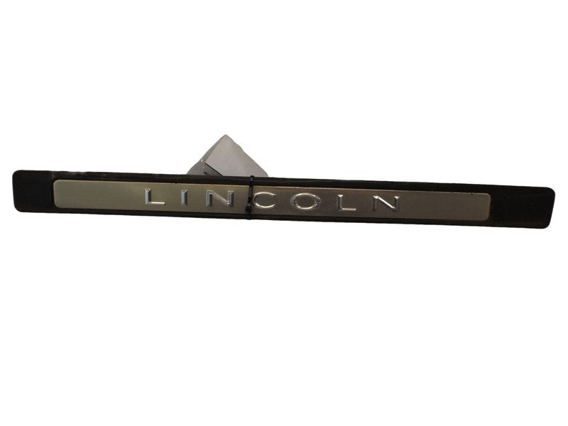 3W135413245BDW 2008 Lincoln Town Car Passenger RL Door Sill Plate Used 3W1Z5413228BAB OEM