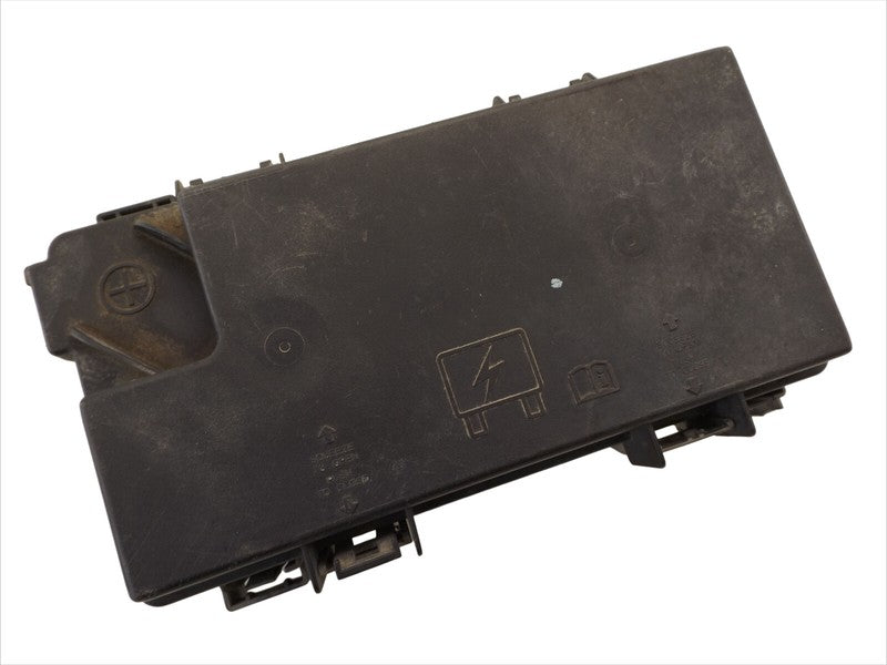 RTE23A02E7 2008-2010 Chrysler Town &amp; Country Fuse and Relay Center 3.8L Used 68239606AB