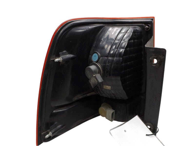 2L1Z13404AB 2003-2006 Ford Expedition Passenger RH Tail Light Assembly Used OEM 2L1X13B504A