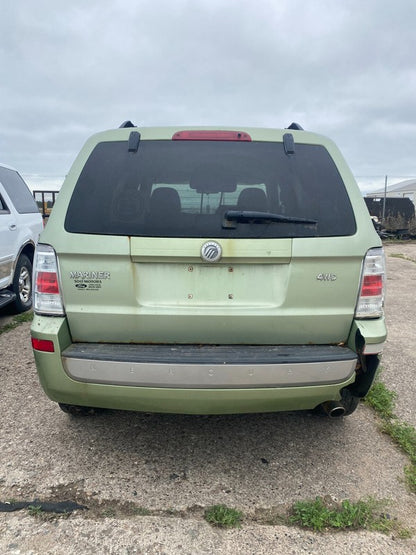8L847804480A 2008-2012 Mercury Mariner Passenger FR Dash End Cap Used 8L8Z7804480AA OEM