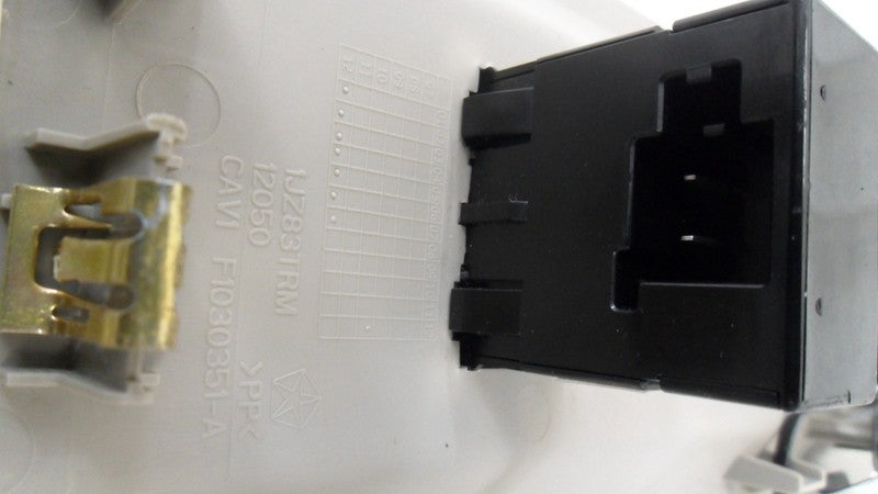 1JZ83TRM 2011-2016 Chrysler Town &amp; Country Accessory Power Outlet Used 1JZ83TRM OEM