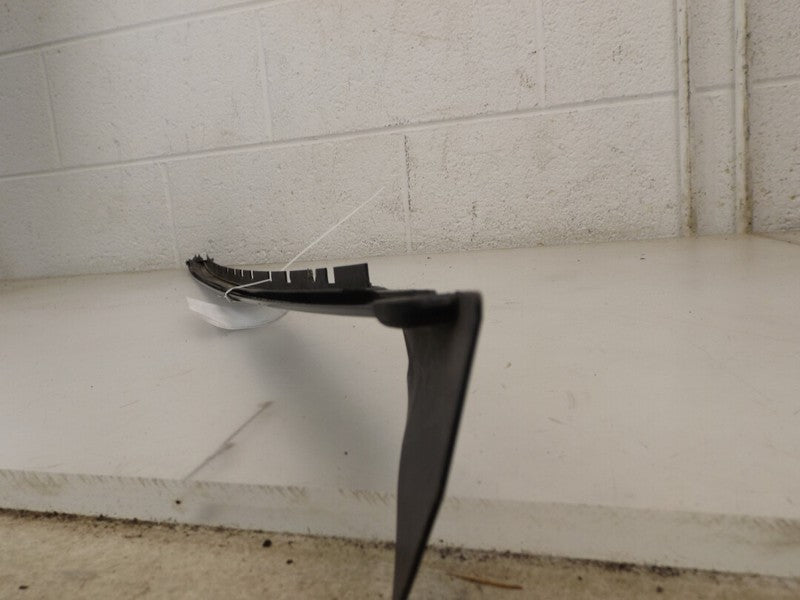25762525 2004-2009 Cadillac SRX Passenger FR Windshield Molding Used OEM 15255463