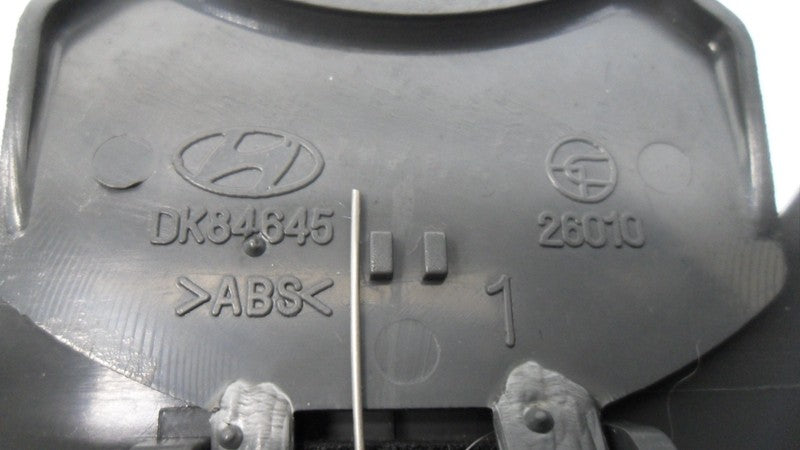 DK8464326010 2002-2006 Hyundai Santa Fe Console Cup Holder Used DK8464326010 OEM