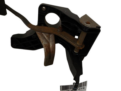 04683922A1 2004-2008 Chrysler Pacifica Brake Pedal Assembly Used OEM 04683922A1