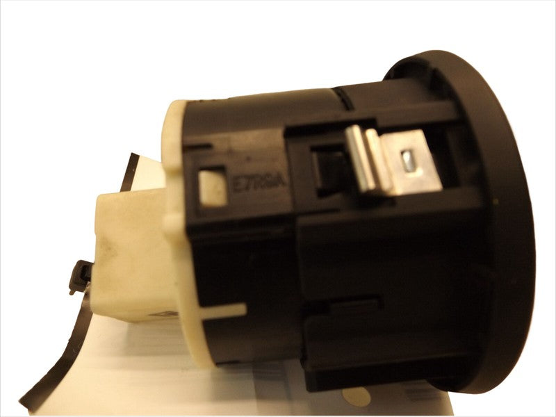8L8Z11654AA 2008-2012 Ford Escape Dashboard Headlight Switch Used 8L8Z11654AA