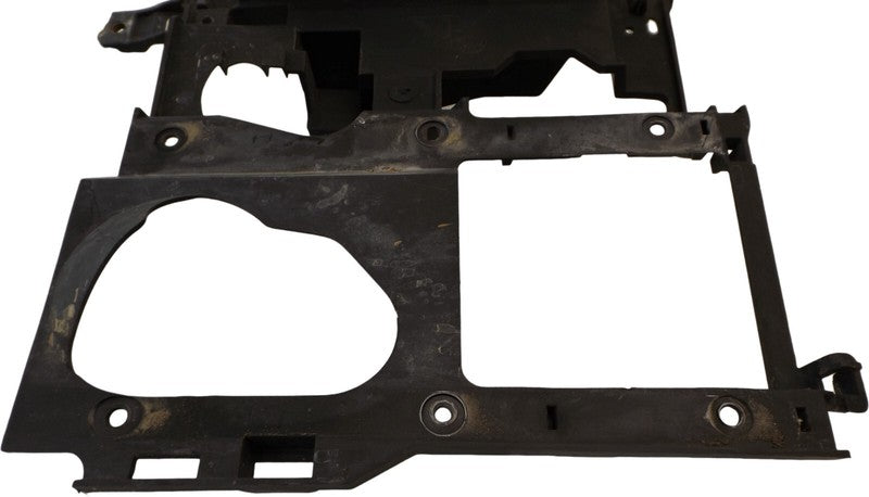 15751697 1999-2006 Chevrolet Silverado 1500 Passenger FR Headlight Bracket Used OEM