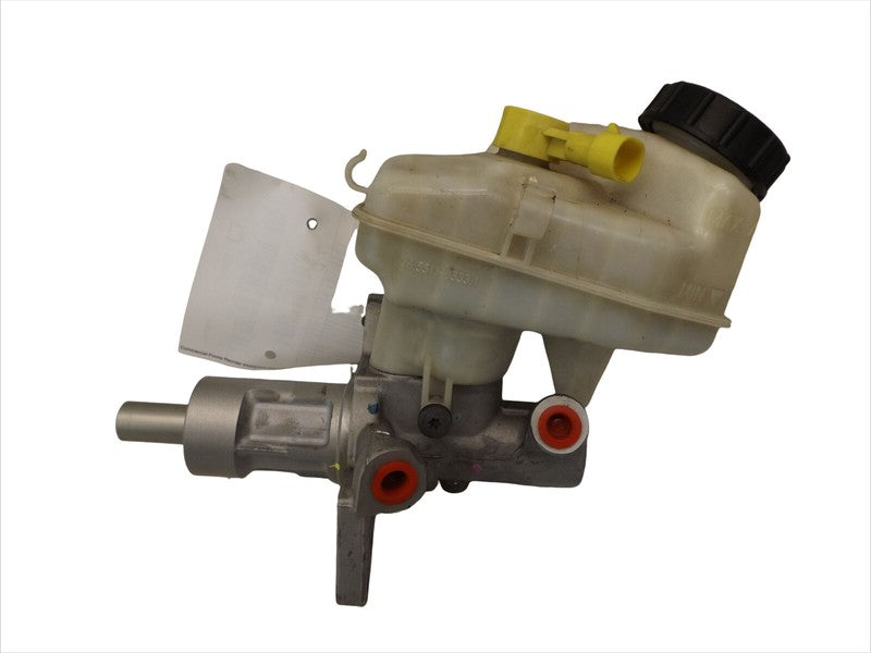 84073180 2012-2016 Chevrolet Cruze  / Verano Brake Master Cylinder 1.4L Used 84073180 OEM