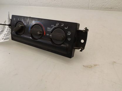 9351325 1998-2005 GMC Sonoma Climate Control Panel Used OEM 16250545