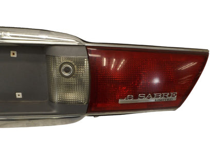 16525084 2000-2005 Buick Lesabre Rear Center Tail Light License Plate Assembly Used OEM