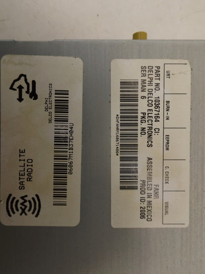 25766240 2004-2009 Cadillac SRX Radio Antenna Module W/ Bracket Used OEM 10367164