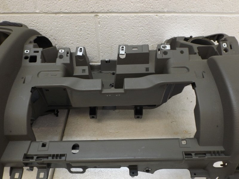 5JX85WL8AC 2002-2007 Jeep Liberty Dashboard Panel Assembly Used OEM 5JX85WL8AC