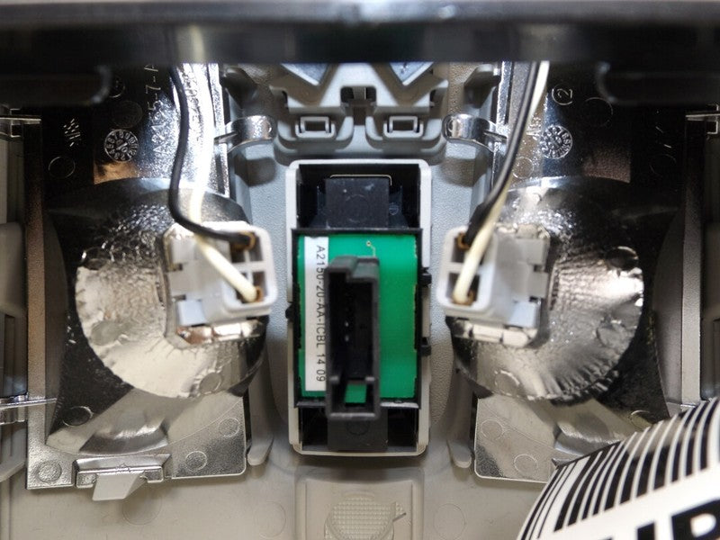 22780296 2010-2017 Chevrolet Equinox Dome Light Assembly Used OEM AKE17591