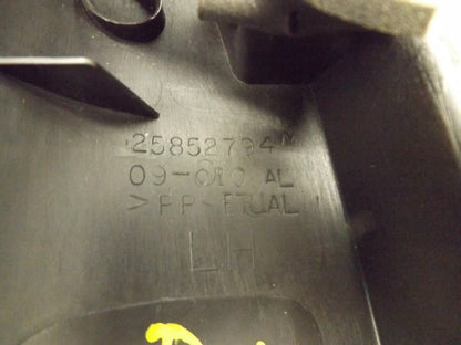 2582794 2009-2012 Chevrolet Traverse Rear Left Door Trim Molding 25873618 OEM USED