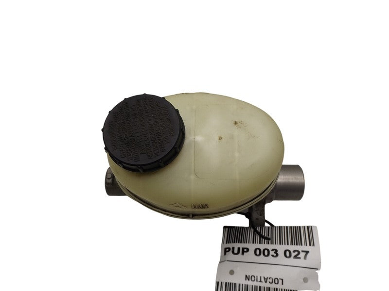7L3Z2140A 2004-2008 Ford F-150 Brake Master Cylinder W/ Reservoir Used OEM 7L3Z2140A