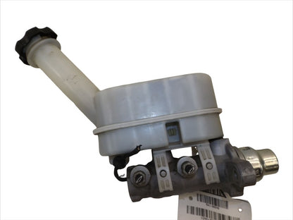 84279343 2009-2012 Chevrolet Traverse 3.6L Brake Master Cylinder Used 84279343 OEM
