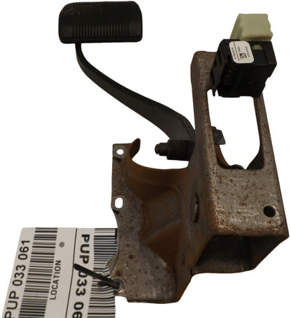 05105523AJ 2009-2010 Dodge Journey Brake Pedal Assembly Used OEM 05105523AJ