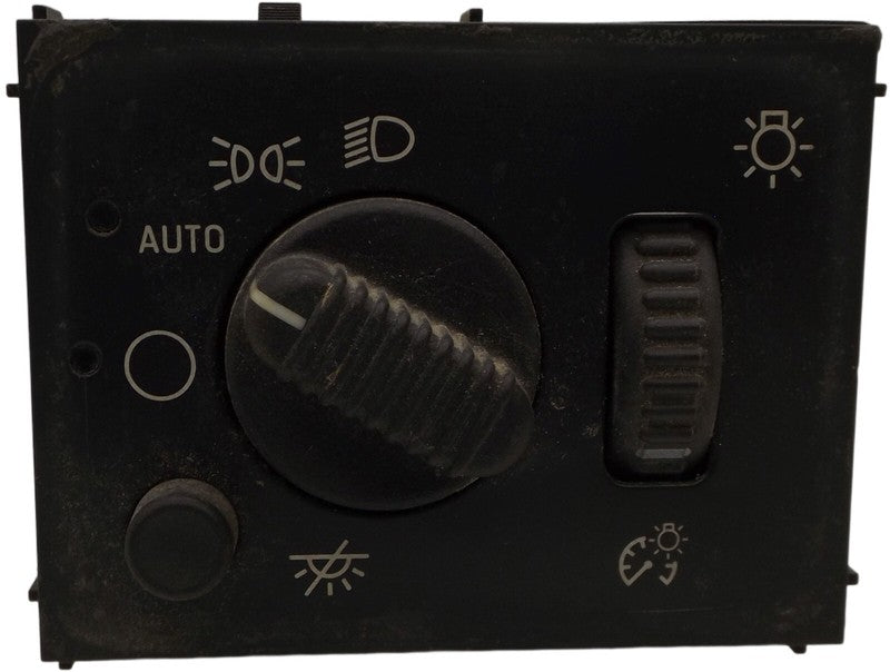 15176678 2003-2006 Chevrolet Silverado Headlight Switch Used OEM 15176678
