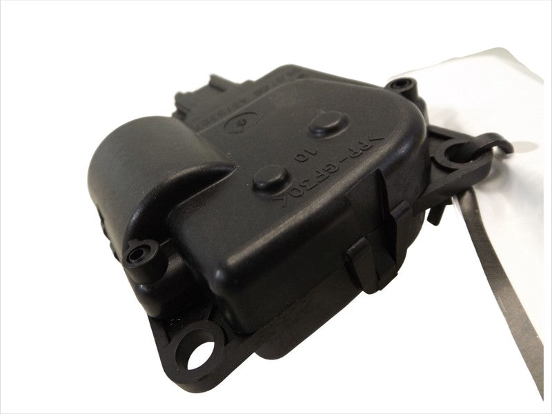 8679001 Chrysler Town &amp; Country HVAC Blend Door Actuator 8679001 OEM USED