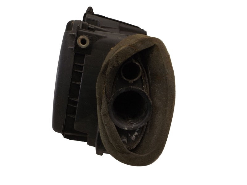 25180254 1999-05 Buick Park Avenue Air Filter and Housing Assembly 3.8L Used 25180254 OEM