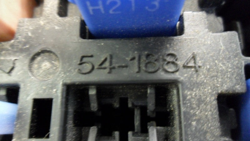 7154561630 2005-2007 Ford Five Hundred Junction Block Used 7154561630 OEM