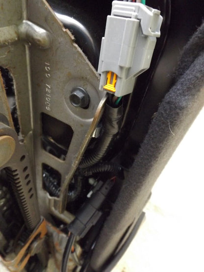 6W1Z5464417CB 2004-2011 Lincoln Towncar Front Right Seat Assembly Leather, Electric, w/o mem 