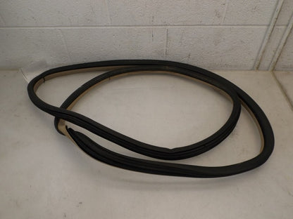 19120424 2004-2009 Cadillac SRX Passenger FR Door Seal Used OEM 19120424